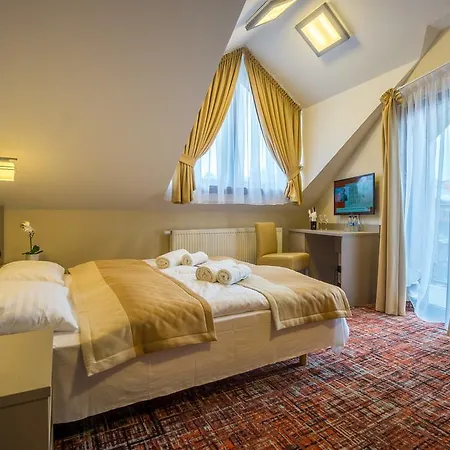 فندق مبيت وإفطار Kanion 2*